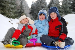 © Marzanna Syncerz - Fotolia.comAltersgruppeEuro Kinder im Schnee